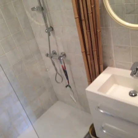 Family 200m From 3 Bedrooms 2 Bathrooms Terrace Апартаменты *