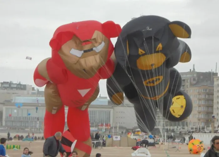 Family 200m From 3 Bedrooms 2 Bathrooms Terrace Apartamento Ostend