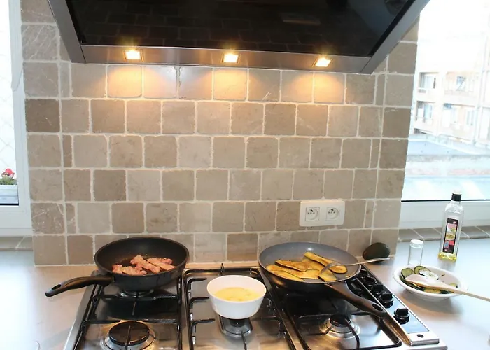 Family 200m From 3 Bedrooms 2 Bathrooms Terrace *