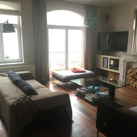Family 200m From 3 Bedrooms 2 Bathrooms Terrace Διαμέρισμα *